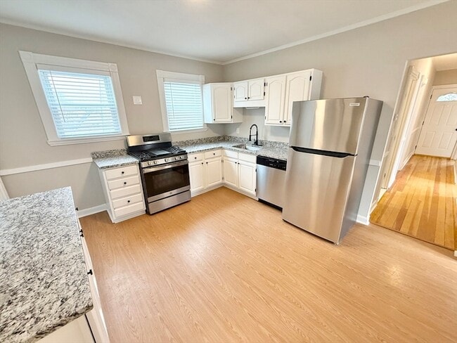 Photo - 18 Salina Rd Unit 3