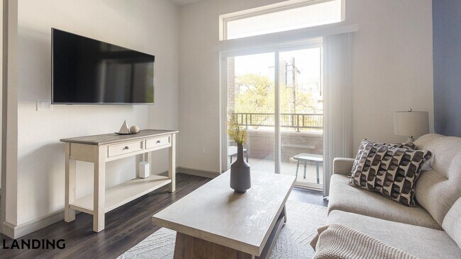 Photo - 1711 Caroline St Unit 213