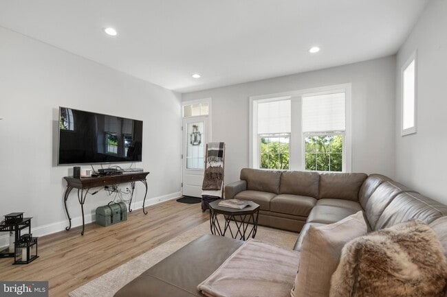 Photo - 528 Lower E Valley Forge Rd