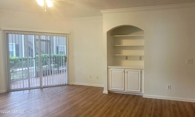 Photo - 10000 Gate Pkwy N Unit 512