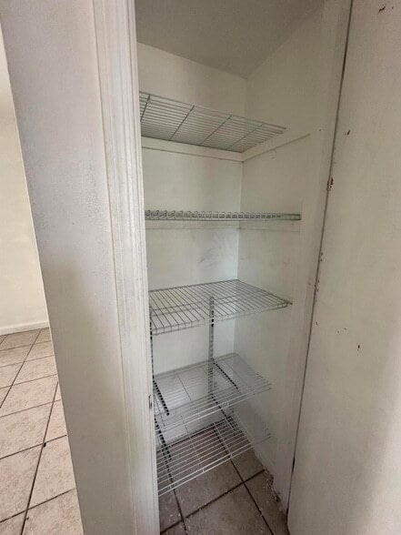 Photo - 1126 N H St