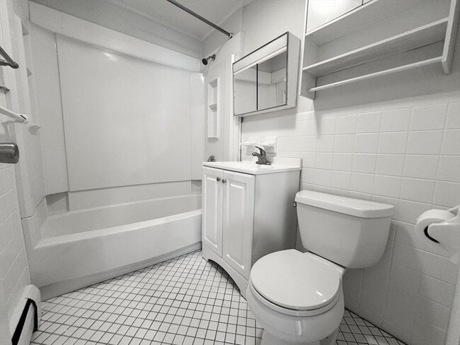 Photo - 52 Bryon Rd Unit 3
