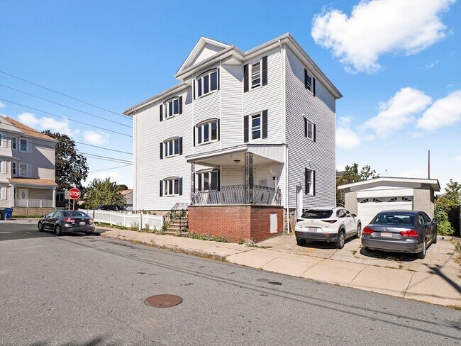 Photo - 306 Mott St Unit 1