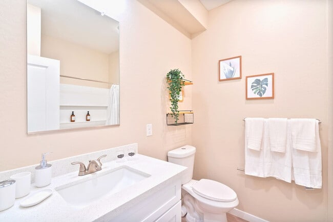 Photo - 16485 N Stadium Way Unit SI ID1524918P