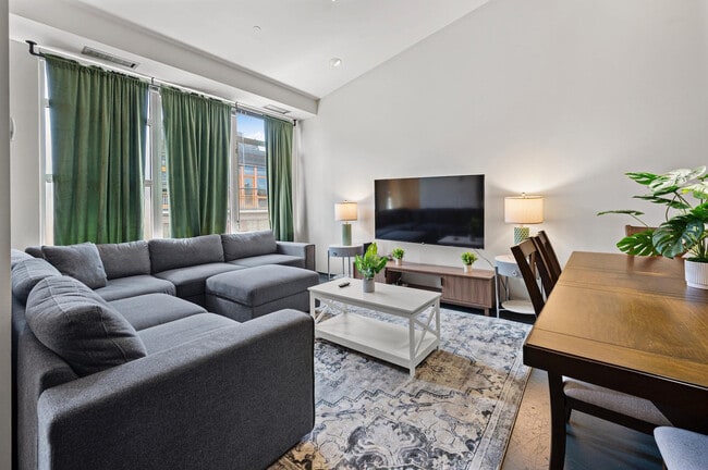 Building Photo - 160 E Berkeley St Unit SI ID1240308P