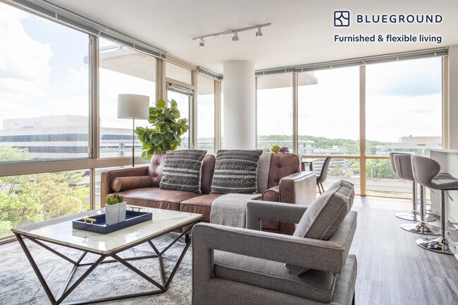 Building Photo - 8421 Broad St Unit FL7-ID815