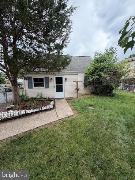 Building Photo - 163 Scott Dr