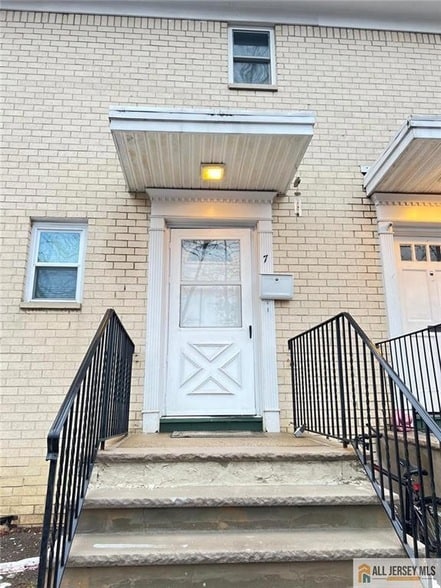 Photo - 406 Cranbury Rd Unit 7