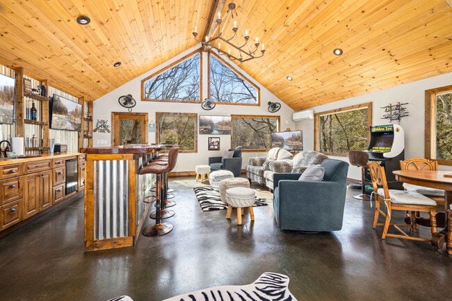 Building Photo - 19145 Eagle Point Rd Unit ID1221928P