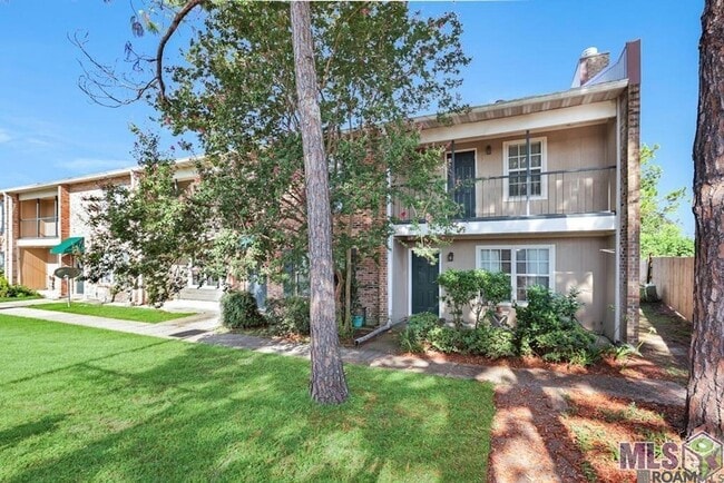 Building Photo - 4625 Parkoaks Dr