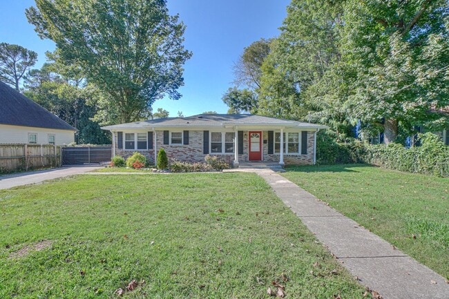 Photo - 1827 Middle Tennessee Blvd