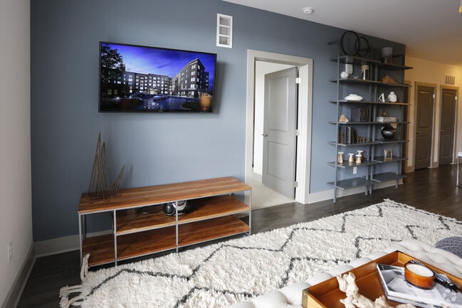 1 BR, 1 BA - 765 SF - The Brady