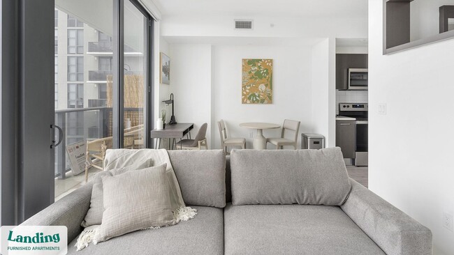 Photo - 301 SW 1st Ave Unit 1816.1401725