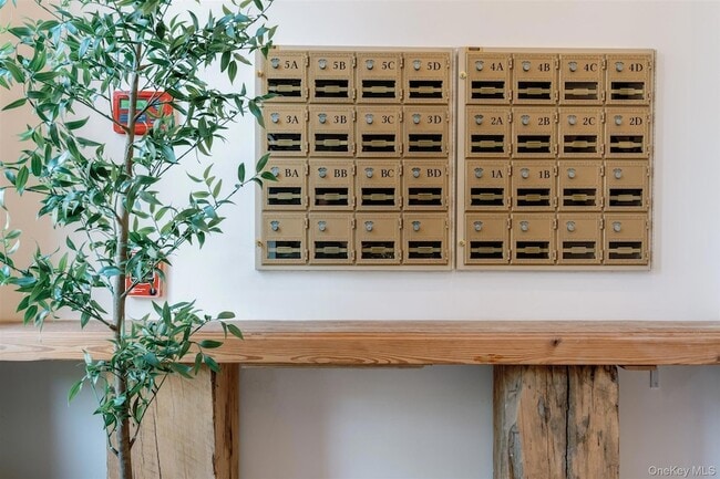 Photo - 155 S River St