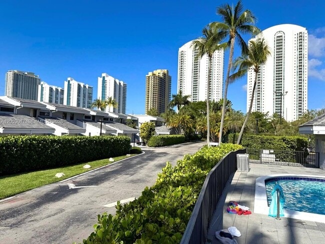 Photo - 336 Poinciana Island Dr Unit 1008