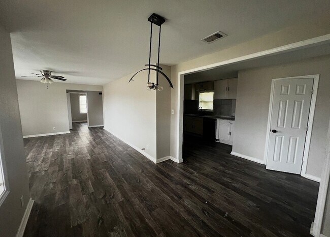Photo - 1013 W Spanish Camp Rd