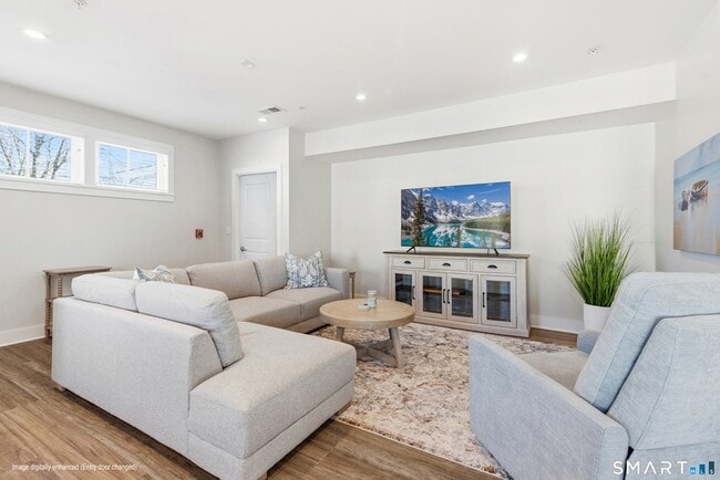 Photo - 82 Wall St Unit 200