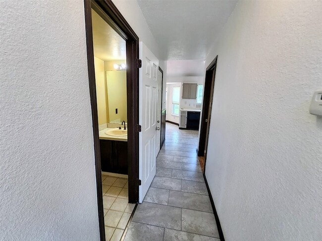 Photo - 4672 Heatherbrook Ln