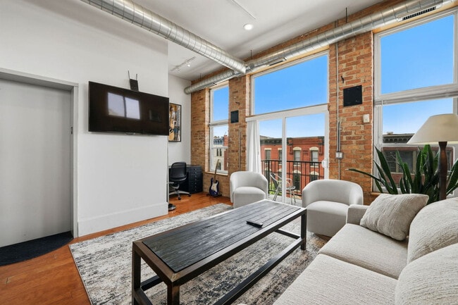 Photo - 1541 N Milwaukee Ave Unit SI ID1354356P