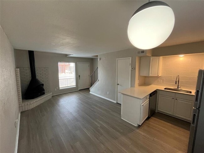 Photo - 401 NW 24th St