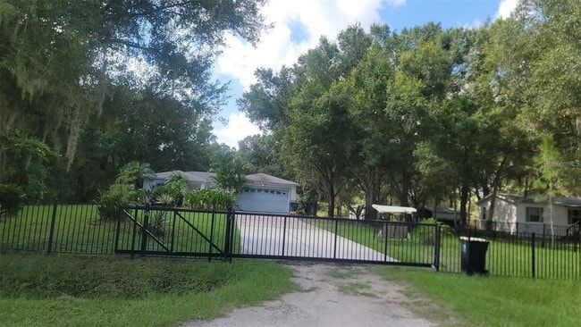 Photo - 895 Keen Rd