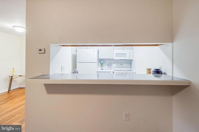 Photo - 4 Banyan Wood Ct Unit 201