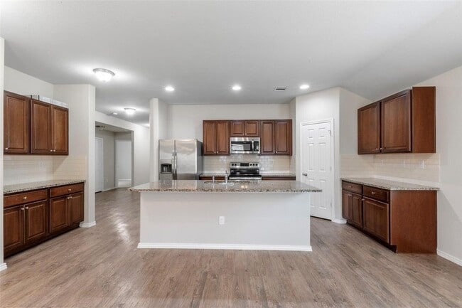 Photo - 21231 Bush Brook Bend Path