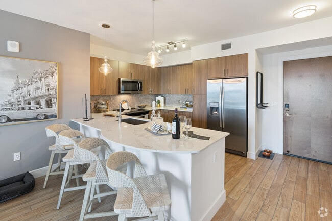 2BR, 2BA - 1,159SF - Kitchen - Gables Columbus Center