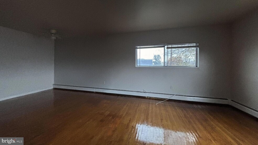 Photo - 1606 Rhawn St Unit 5