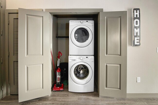 Photo - 7216 Staffordshire Blvd Unit SI ID1363982P