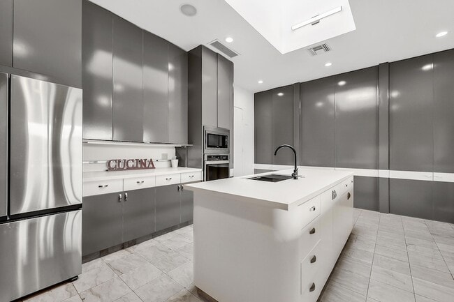 Photo - 71000 Los Altos Ct