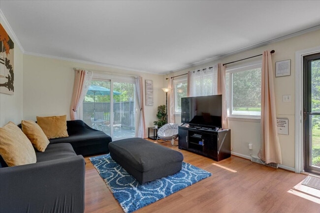 Photo - 102A White Oak Dr Unit SI ID1460712P