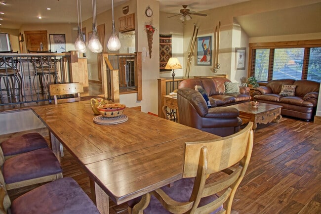 Photo - 2704 Crosstimbers Trail Unit SI ID1564276P