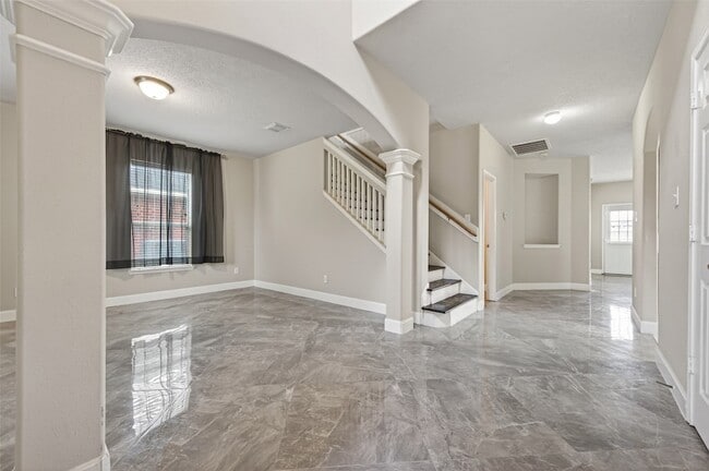 Photo - 2610 Argos Dr