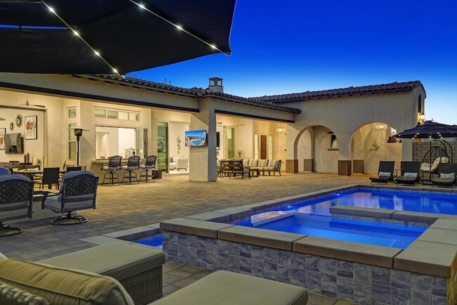 Building Photo - 54885 Madagascar Way