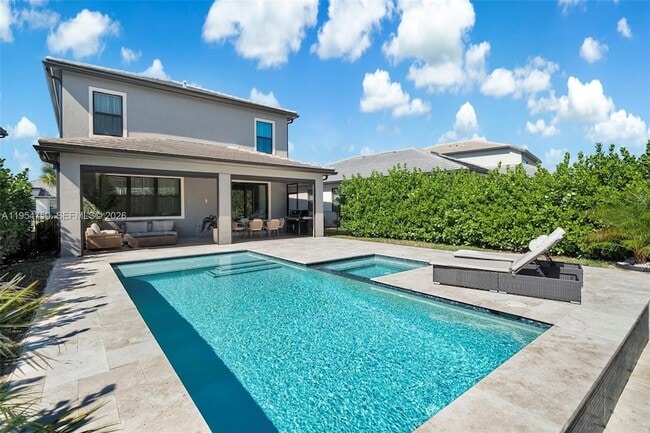 Building Photo - 4642 Pinehurst Trl W