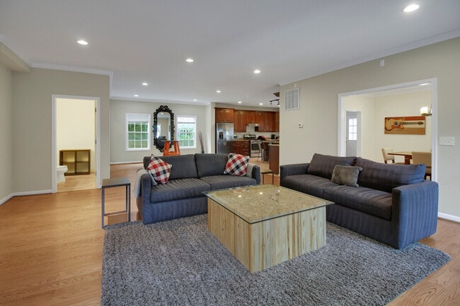 Photo - 6799 Wilson Blvd Unit ID1395514P