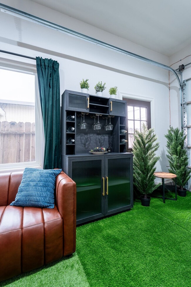 Photo - 2732 Fair Oaks Ave Unit ID1406828P