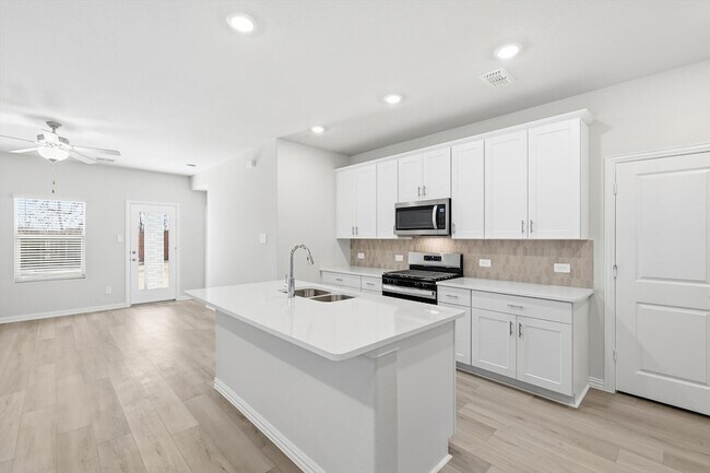 Photo - 5611 Chasewood Dr