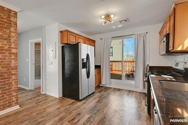 Photo - 30 Columbia Terrace