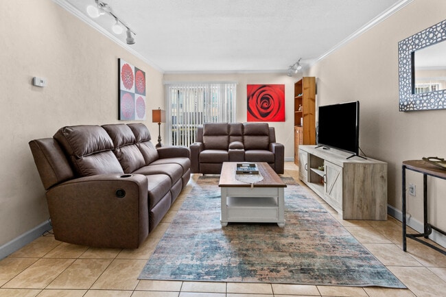 Building Photo - 1700 SW 16th Ct Unit ID1359133P