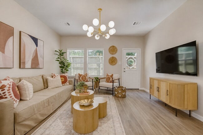 Photo - 16607 Aurora St Unit SI ID1607405P