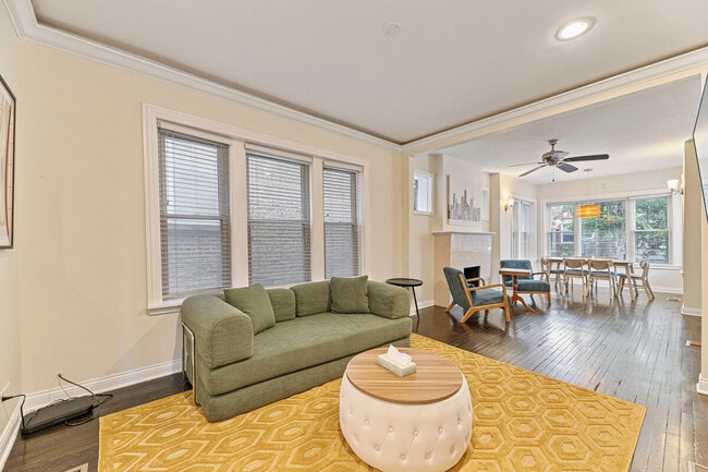 Building Photo - 1349 N Lawndale Ave Unit ID1265099P