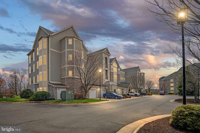Building Photo - 1621 Ladue Ct Unit 107