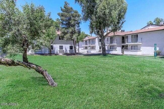 Photo - 4620 W McDowell Rd