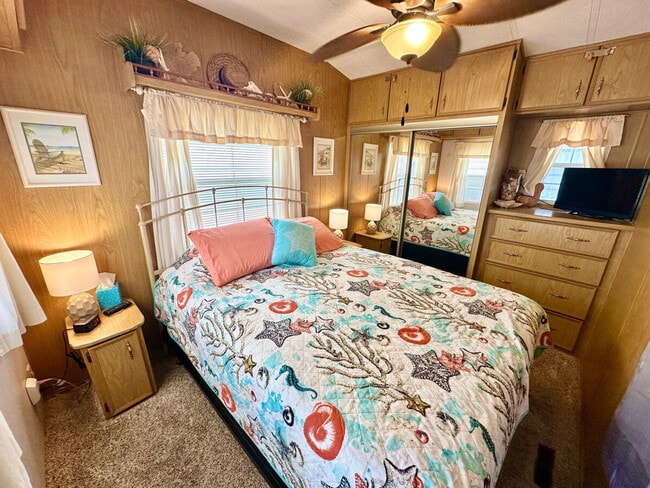 Photo - 2139 Nettles Blvd Unit SI ID1537489P