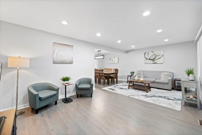 Building Photo - 334 W Central Ave Unit SI ID1285033P