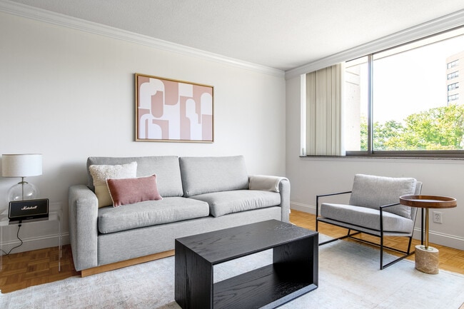 Building Photo - 221 Massachusetts Ave Unit FL3-ID1210