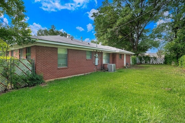 Photo - 2501 Rosedale Pl