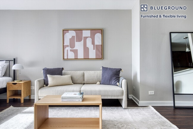 Photo - 420 E Ohio St Unit FL33-ID581